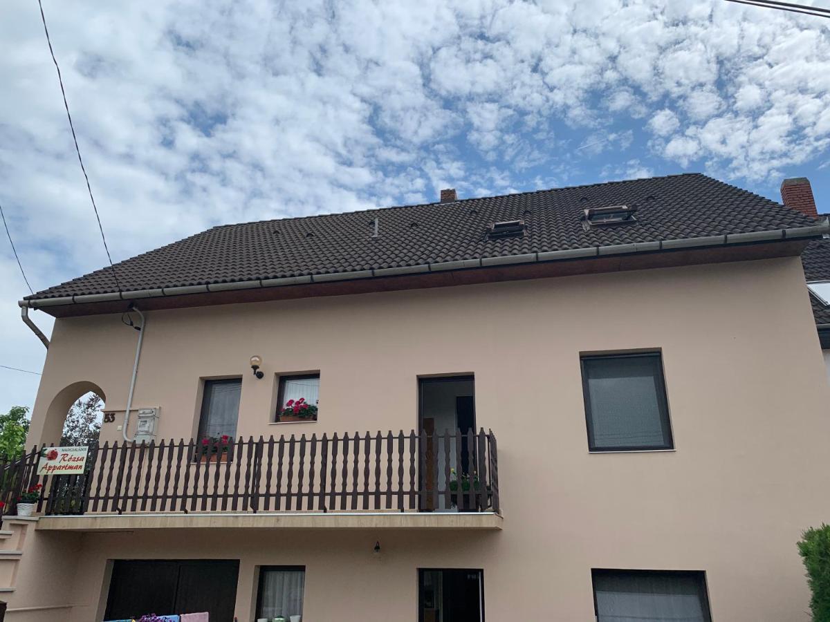 Apartament Nagcsalados Rozsa Apartman Balatonlelle Zewnętrze zdjęcie