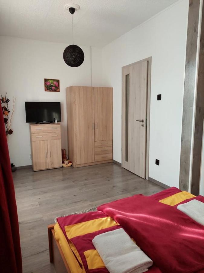 Apartament Nagcsalados Rozsa Apartman Balatonlelle Zewnętrze zdjęcie