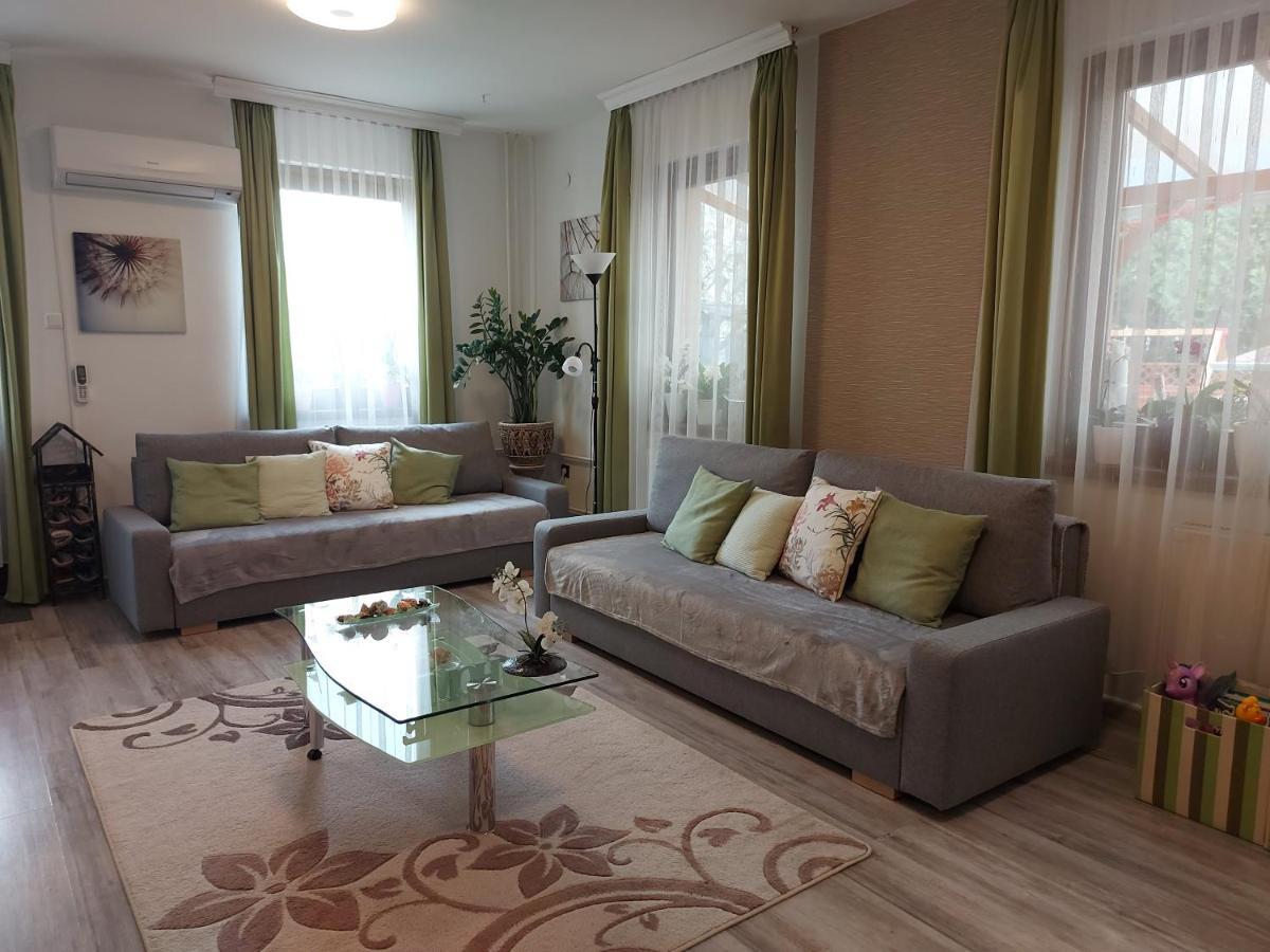 Apartament Nagcsalados Rozsa Apartman Balatonlelle Zewnętrze zdjęcie