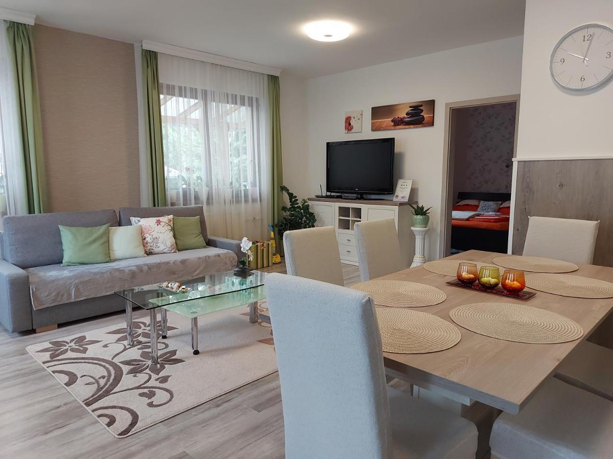 Apartament Nagcsalados Rozsa Apartman Balatonlelle Zewnętrze zdjęcie